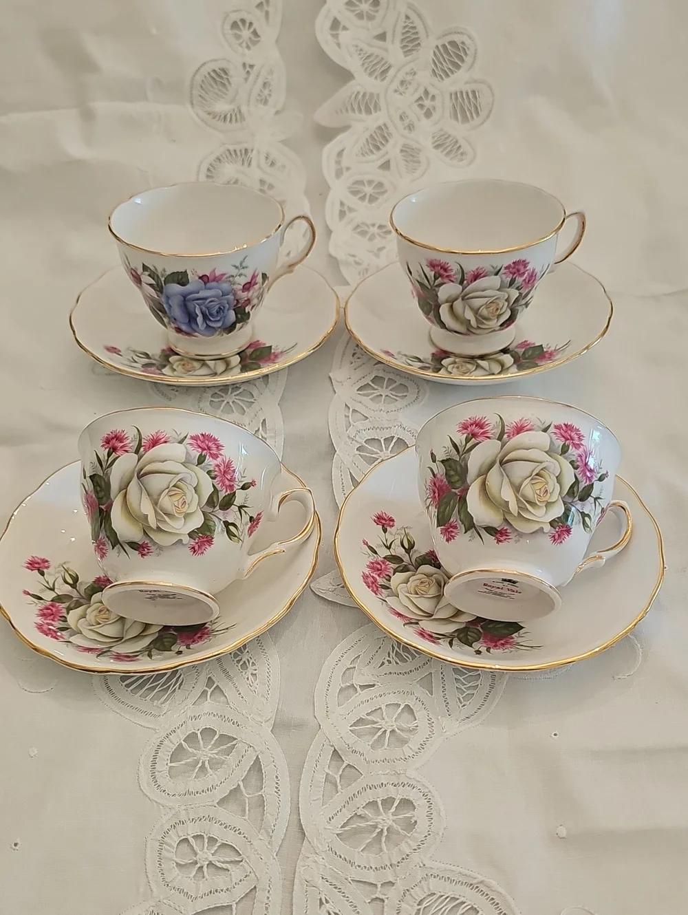 VINTAGE!!! ROYAL VALE FINE BONE CHINA TEACUP & SAUCER SET OF 4-ENGLISH ROSE